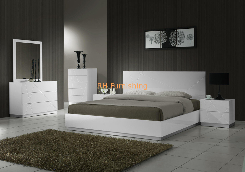 Nice Looking White Bed+Dresser+Chest supplier