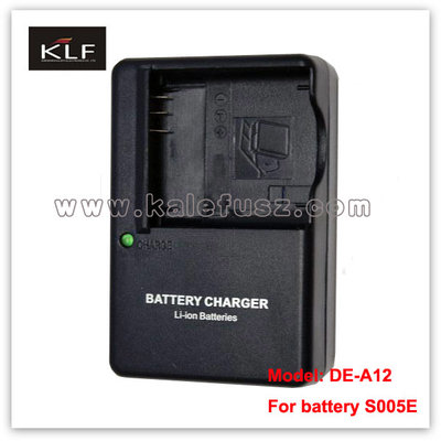 Battery charger DE-A12 for Panasonic camera battery S005E
