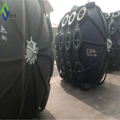 China Heavy duty ship-to-ship mooring operations Pneumatic Rubber Fenders ship fender quay fender supplier