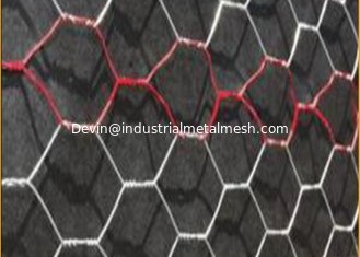 China Hexagonal Chicken Wire Mesh Fence / Lowes Chicken Wire Mesh Roll / Chicken Coop Hexagonal Wire Mesh supplier