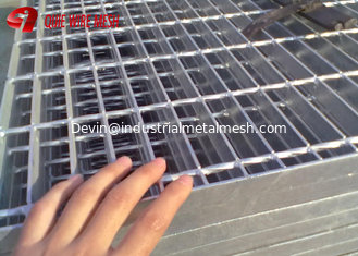 China Serrated I Type Steel Grating,Steel Driveway Grates Grating,Galvanized Steel Grating Price supplier