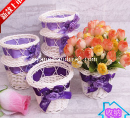 China Rattan Flower Basket/Holder supplier