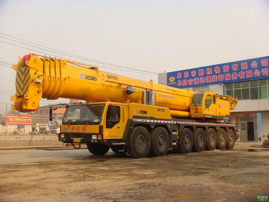 China Small Hydraulic 20t Truck Mounted Crane Good Road Adaptability Excellent Lifting Performance supplier