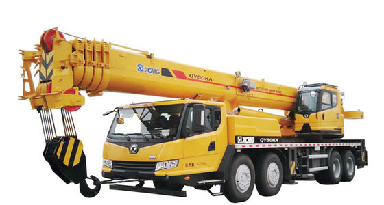 China 25 Ton Truck Mounted Mobile Crane , Weight Lifting Crane Max Lifting Height 42.15m supplier