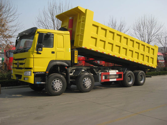 China Drive Model 8X4 SINOTRUK 336 hp Tipper Truck / Dump Truck With HYVA Hdraulic Lifting System supplier