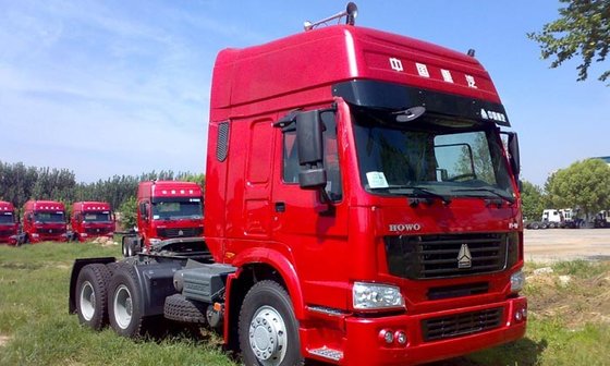 China Sinotruk Howo 6x4 371hp Prime Mover Tractor Truck With Two Sleepers WD615.47 Engine supplier