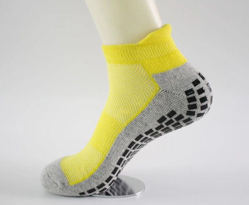 China Custom Anti Foul Gravity Trampoline Socks , Anti Bacterium Jump Zone Socks supplier
